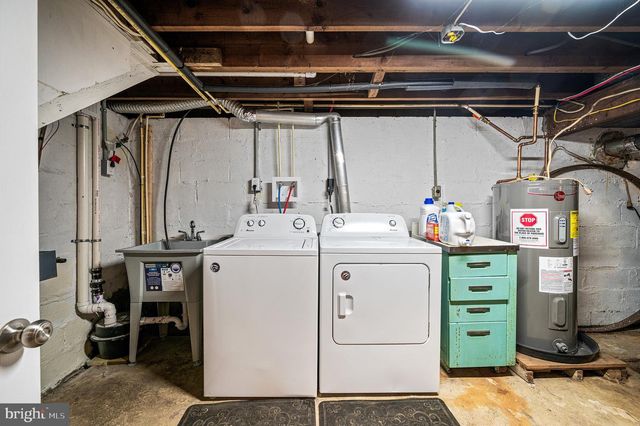 5946 CHICHESTER AVE, Aston, PA 19014