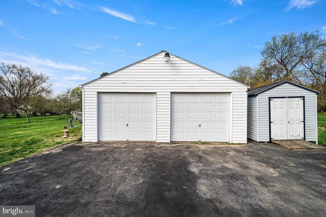 5946 CHICHESTER AVE, Aston, PA 19014