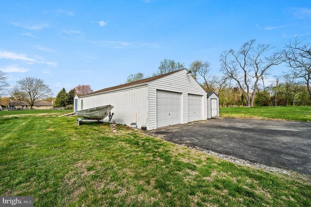 5946 CHICHESTER AVE, Aston, PA 19014