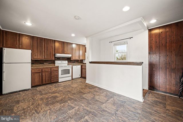 5946 CHICHESTER AVE, Aston, PA 19014