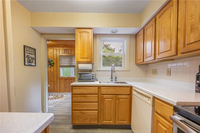 201 S Pelham Drive, Kettering, OH 45429