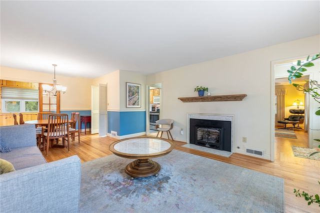 201 S Pelham Drive, Kettering, OH 45429
