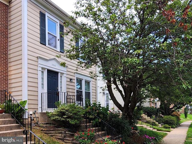 5840 WESTWATER CT, Centreville, VA 20121