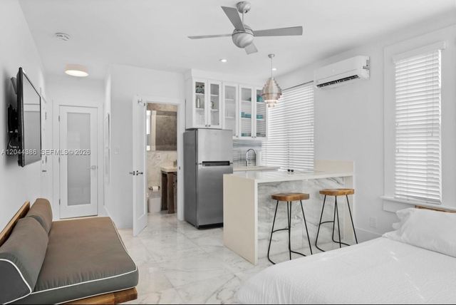 739 2nd Street 6, Miami Beach, FL 33139