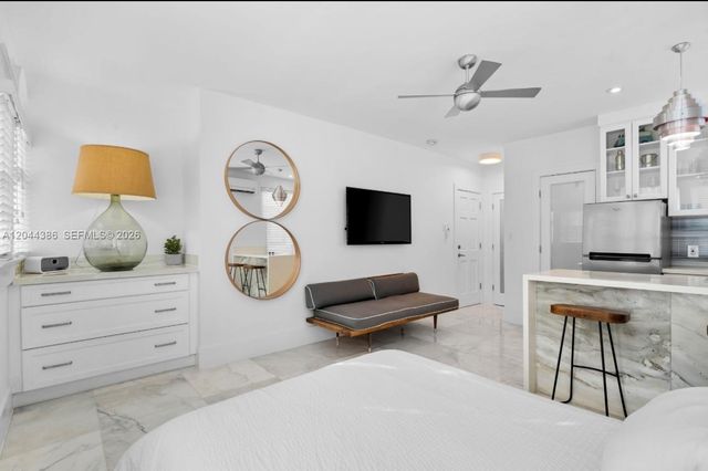 739 2nd Street 6, Miami Beach, FL 33139