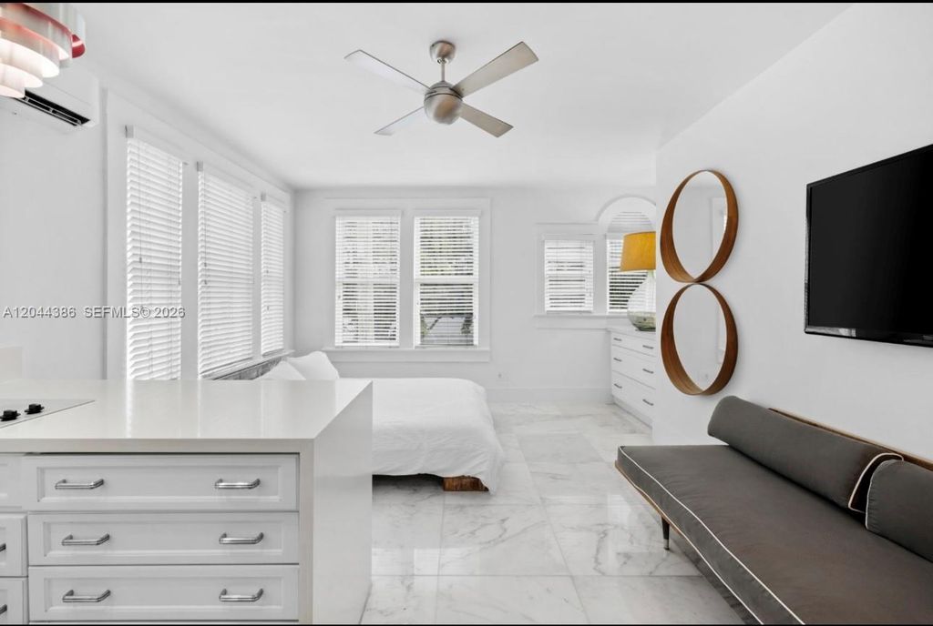 739 2nd Street 6, Miami Beach, FL 33139