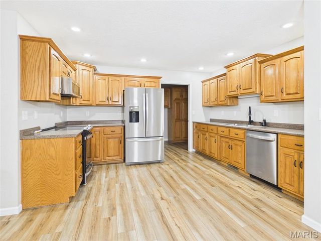 1117 Applelane Drive, Lebanon, MO 65536