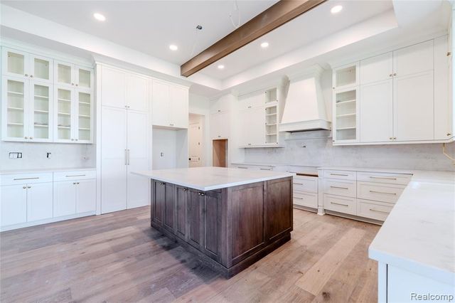 54237 Trieste Court, Shelby Twp, MI 48316