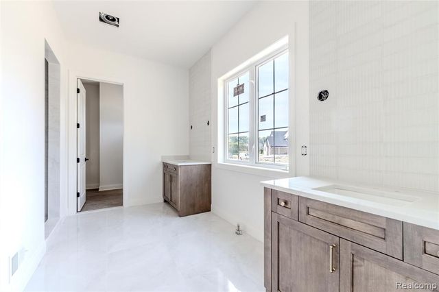 54237 Trieste Court, Shelby Twp, MI 48316