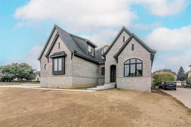 54237 Trieste Court, Shelby Twp, MI 48316