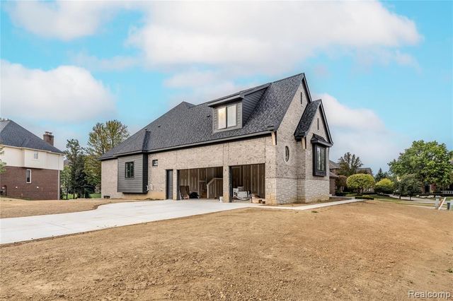 54237 Trieste Court, Shelby Twp, MI 48316