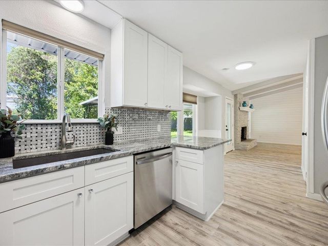 7302 Meadowood Drive DR, Austin, TX 78723