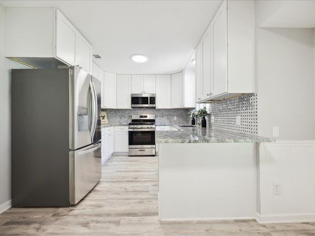 7302 Meadowood Drive DR, Austin, TX 78723