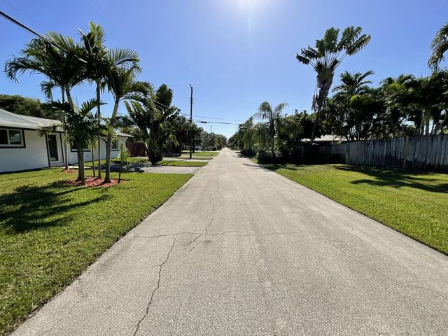 2308 NW 3rd Avenue 3, Wilton Manors, FL 33311