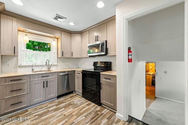 46 Newman Drive, Toms River, NJ 08755