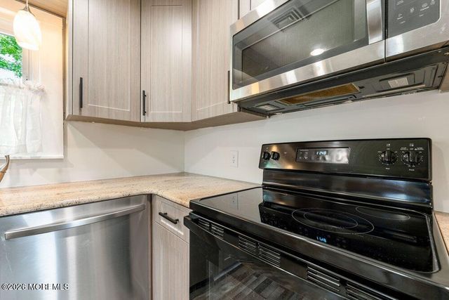 46 Newman Drive, Toms River, NJ 08755