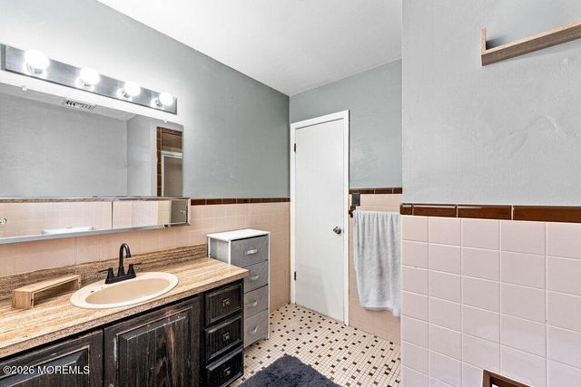 46 Newman Drive, Toms River, NJ 08755