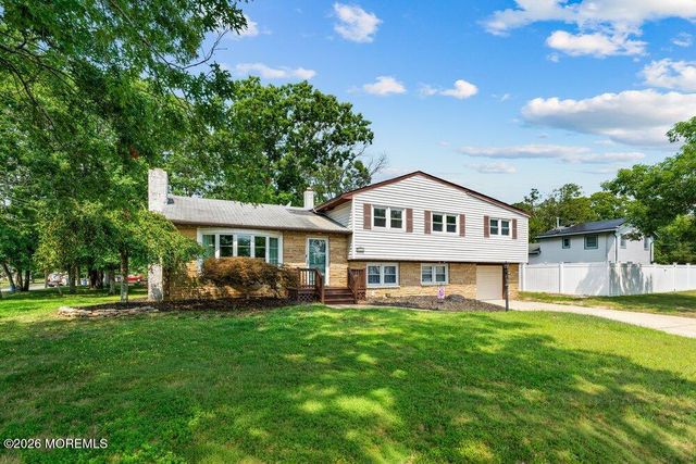 46 Newman Drive, Toms River, NJ 08755