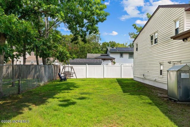 46 Newman Drive, Toms River, NJ 08755
