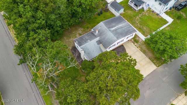 46 Newman Drive, Toms River, NJ 08755