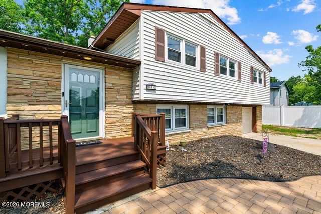 46 Newman Drive, Toms River, NJ 08755