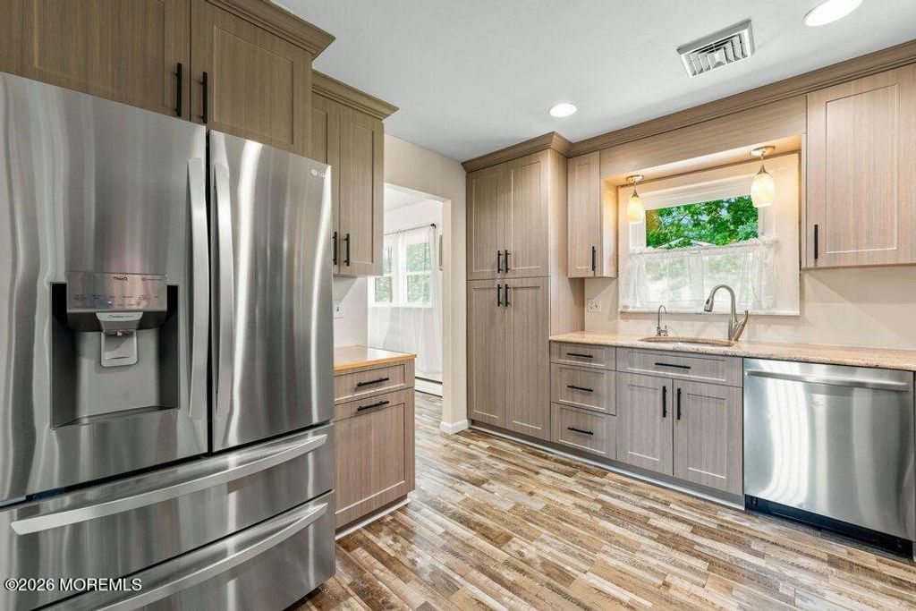 46 Newman Drive, Toms River, NJ 08755