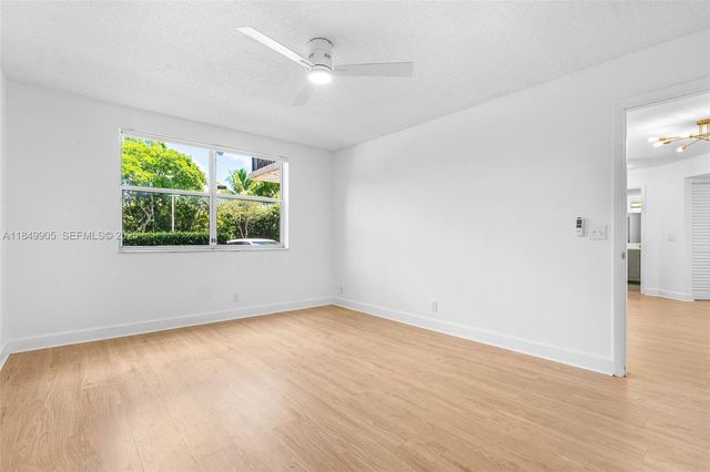 8721 Wiles Road 105, Coral Springs, FL 33067