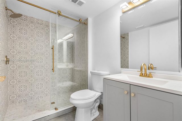 8721 Wiles Road 105, Coral Springs, FL 33067