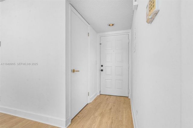 8721 Wiles Road 105, Coral Springs, FL 33067