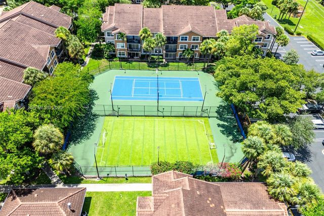 8721 Wiles Road 105, Coral Springs, FL 33067