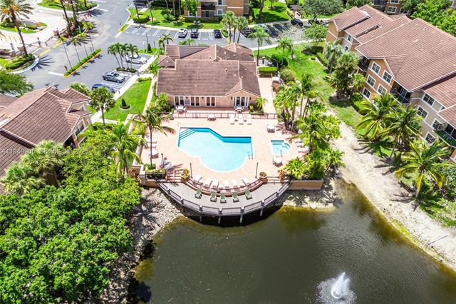 8721 Wiles Road 105, Coral Springs, FL 33067