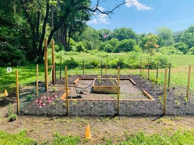 24 Graves St, Deerfield, MA 01373