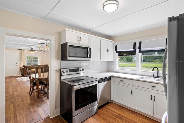 409 W BERESFORD AVENUE, Deland, FL 32720
