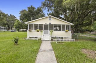 409 W BERESFORD AVENUE, Deland, FL 32720
