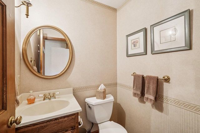 11415 N Lake Shore DRIVE, Mequon, WI 53092