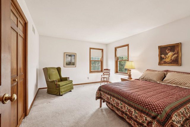 11415 N Lake Shore DRIVE, Mequon, WI 53092