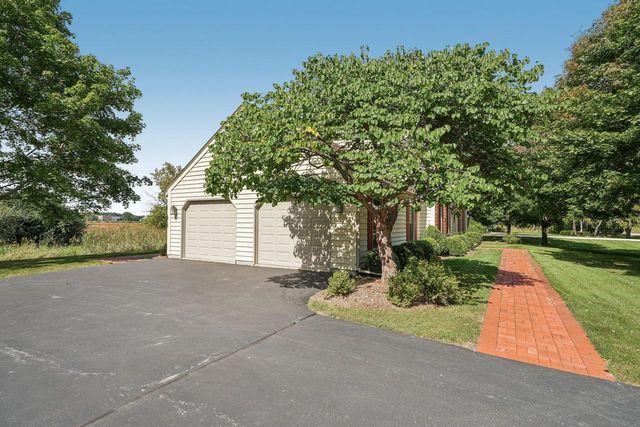 11415 N Lake Shore DRIVE, Mequon, WI 53092