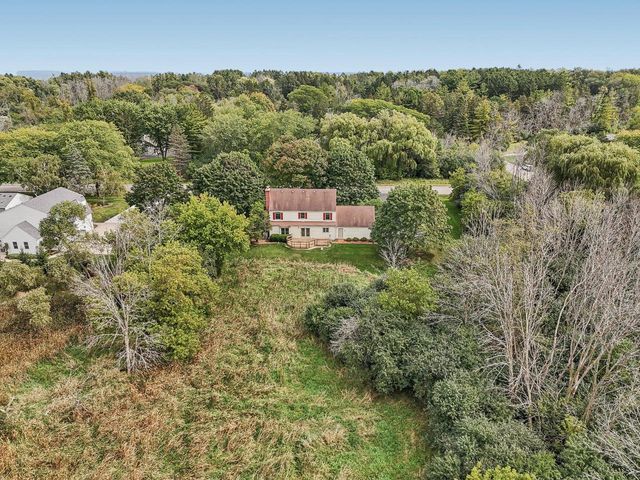 11415 N Lake Shore DRIVE, Mequon, WI 53092