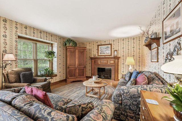 11415 N Lake Shore DRIVE, Mequon, WI 53092