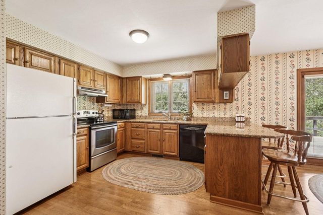 11415 N Lake Shore DRIVE, Mequon, WI 53092