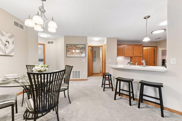 826 Roundhouse Street, Shakopee, MN 55379