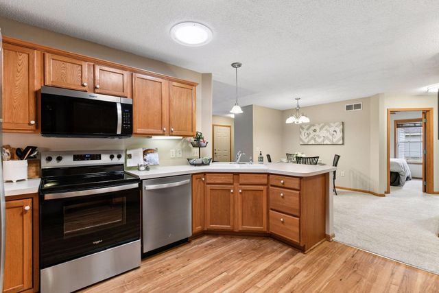 826 Roundhouse Street, Shakopee, MN 55379