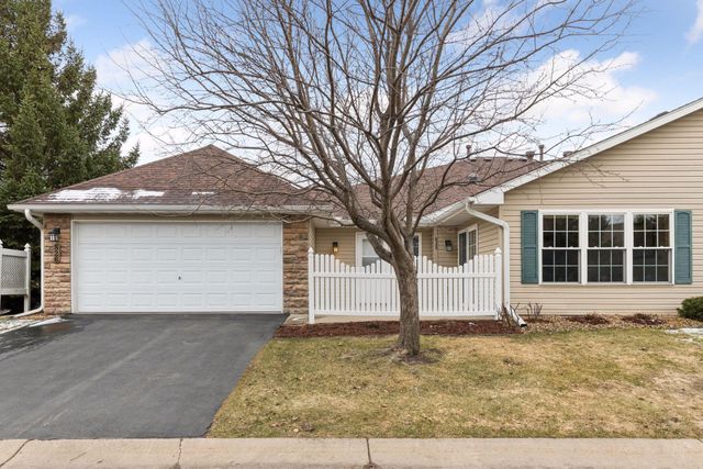826 Roundhouse Street, Shakopee, MN 55379