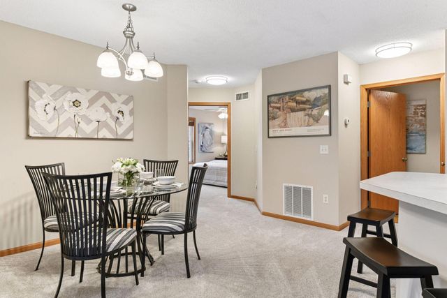 826 Roundhouse Street, Shakopee, MN 55379