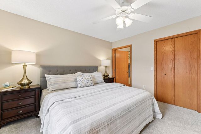 826 Roundhouse Street, Shakopee, MN 55379