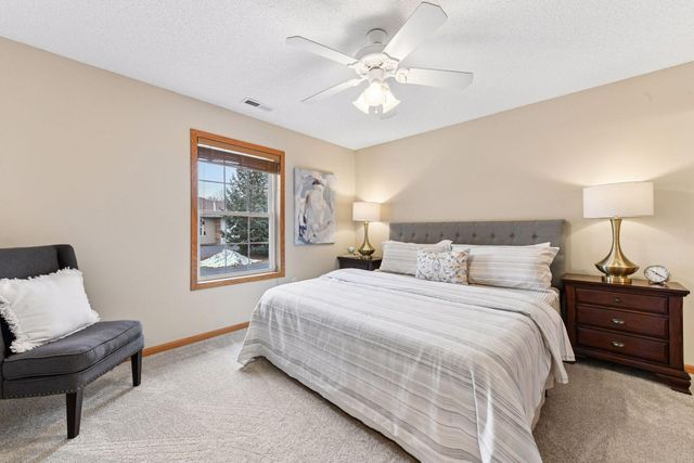 826 Roundhouse Street, Shakopee, MN 55379