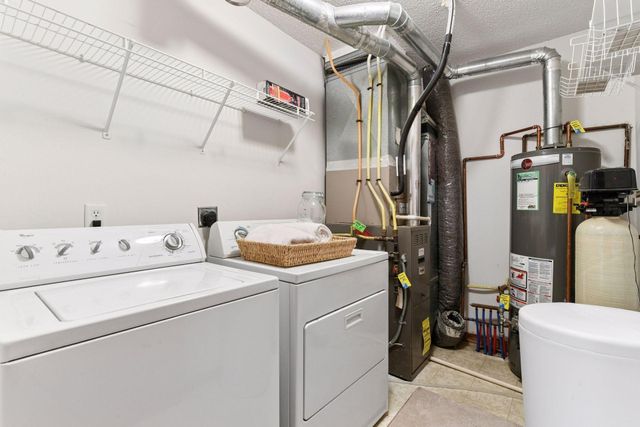 826 Roundhouse Street, Shakopee, MN 55379