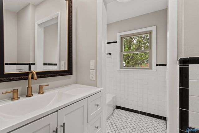 206 Suffield Street, Athens, AL 35611