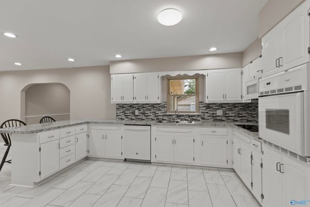 206 Suffield Street, Athens, AL 35611