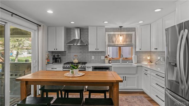 46 Brockmoore Drive, Amherst, NY 14051